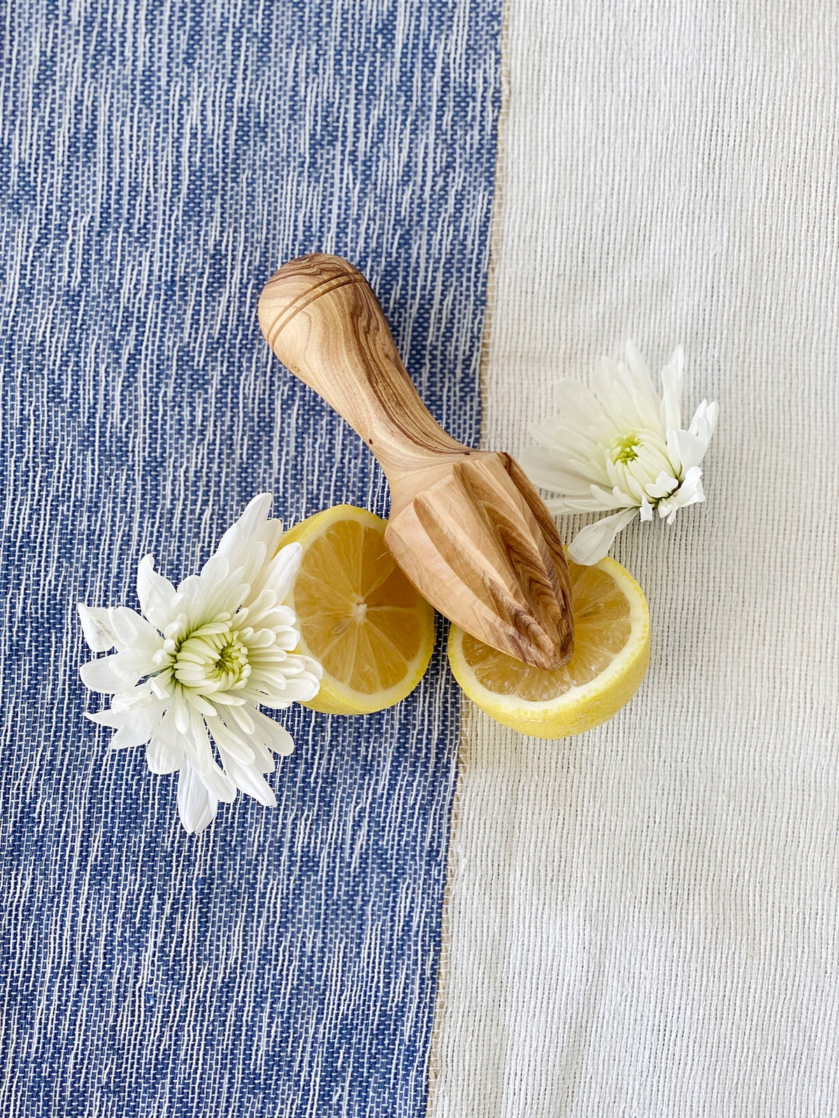 Olive Wood Lemon Squeezer 6"