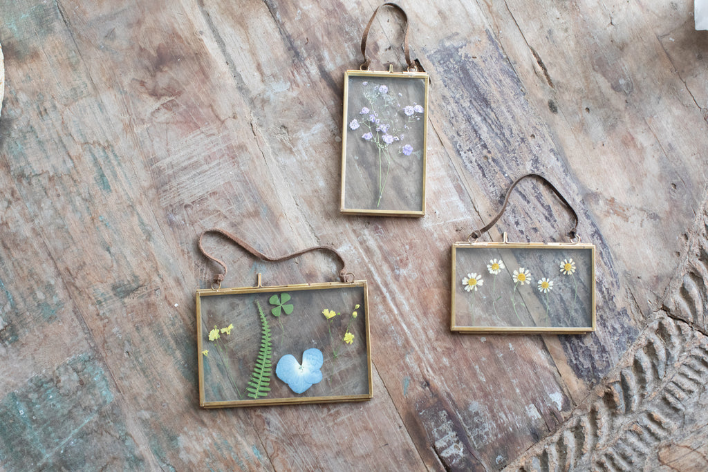 Brass Hanging Frame 3x5 – Vertical