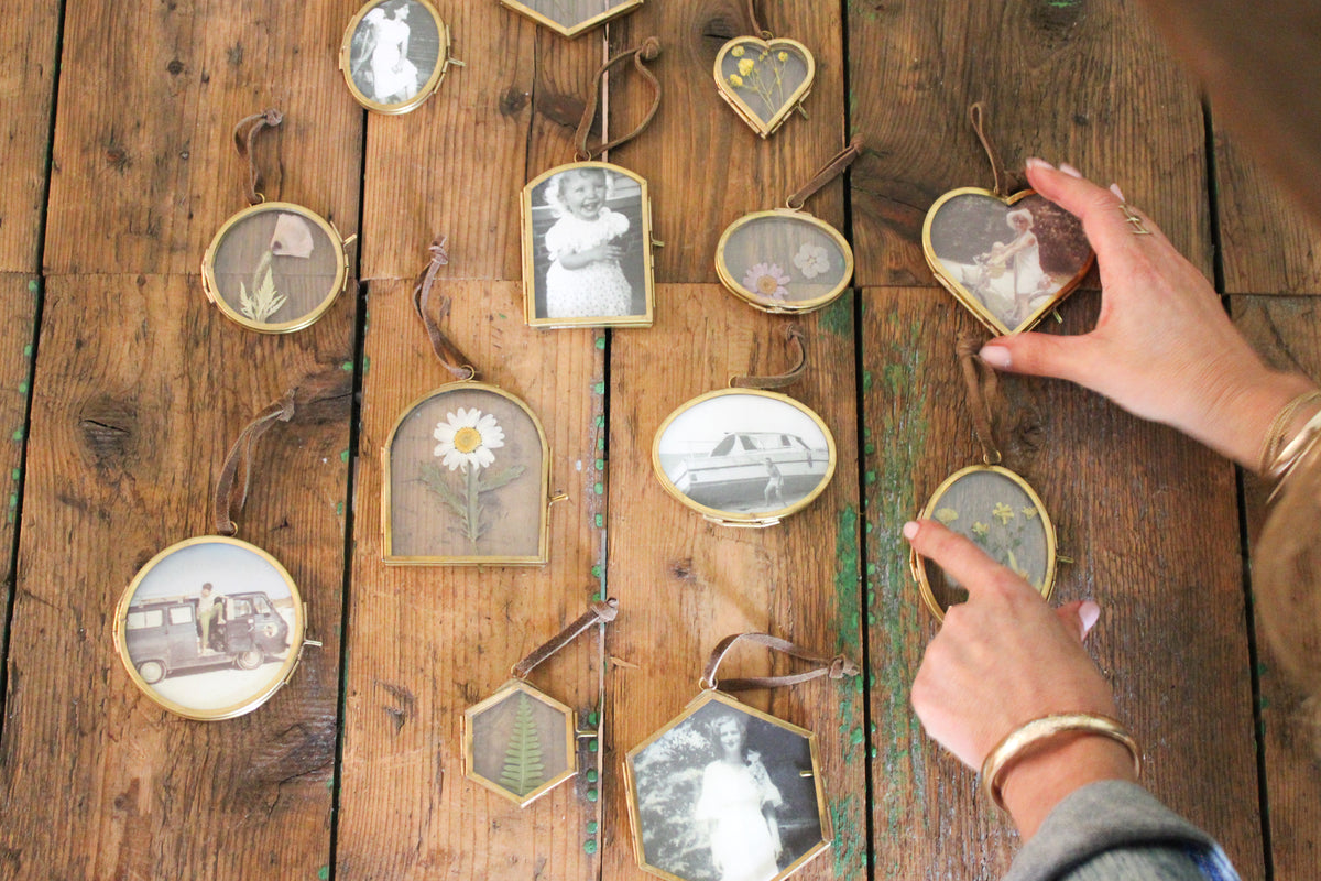 Hexagon Brass Hanging Frame 2x2