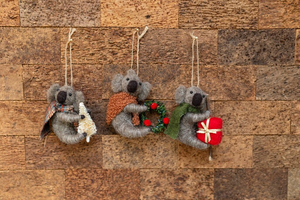 ***Felt Koala Ornament with Present