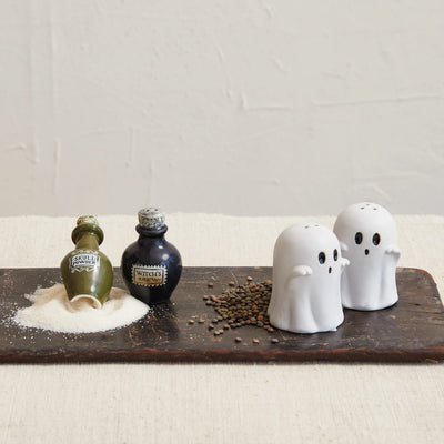 Salt & Pepper Shakers & Mills